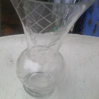 Красива кристална ваза с лек дефект, снимка 1 - Вази - 45750908