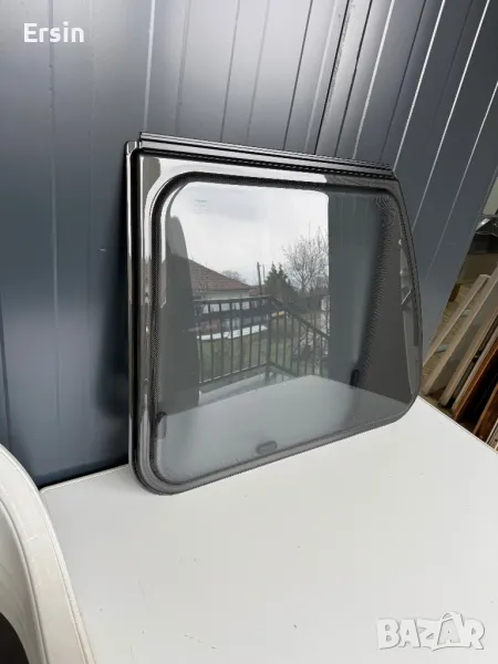 Прозорец Dometic (C5) 520x550 За Каравана KNAUS (Неразличим от нов) цена 650.00 лева, снимка 1