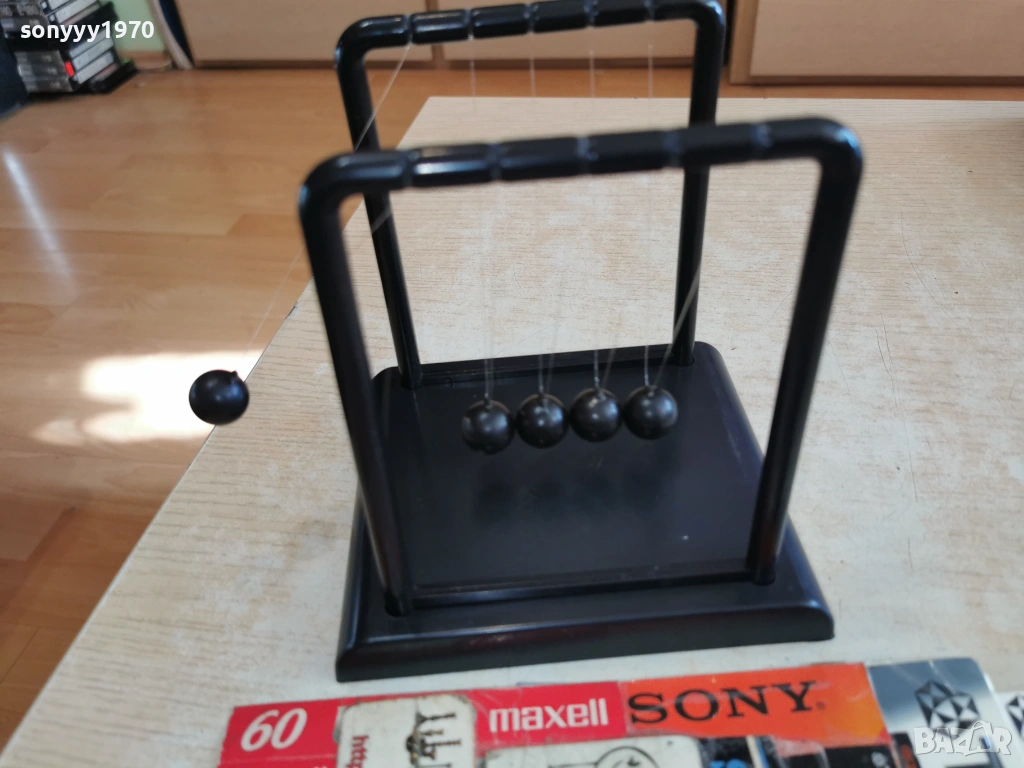 Люлката на Нютон-14Х13Х12СМ ЧЕРНО 1501261754, снимка 1