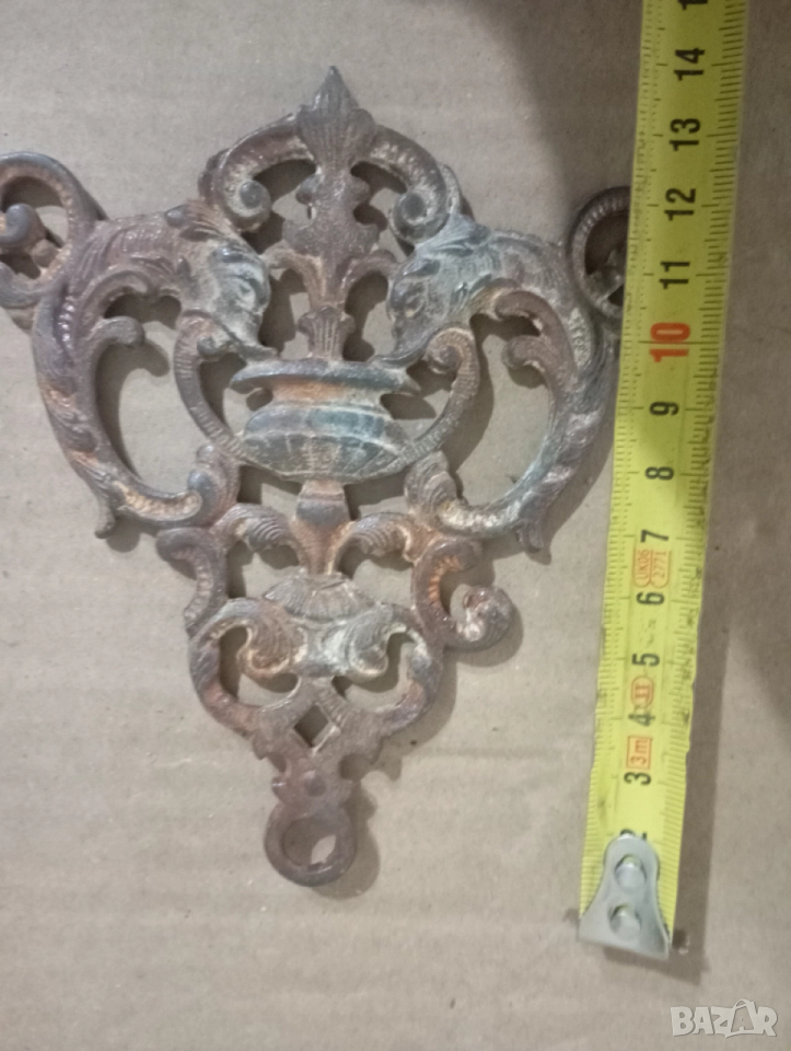 стара метална апликация, снимка 1