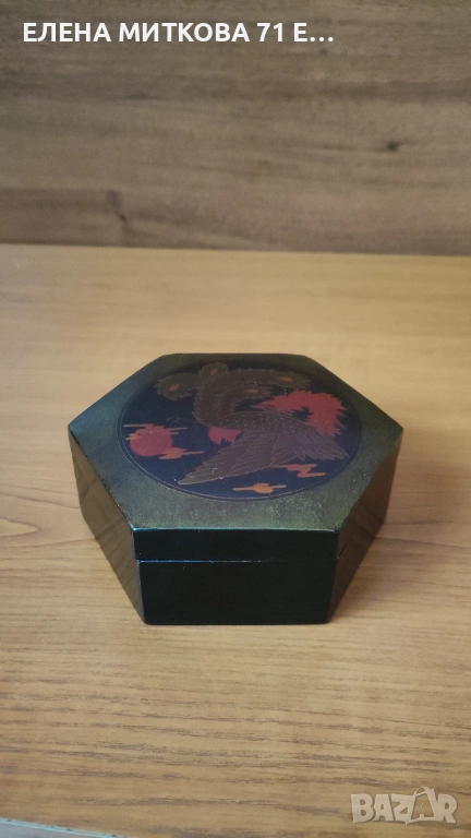 Дървена лакирана кутия 6-ъгълна форма, снимка 1