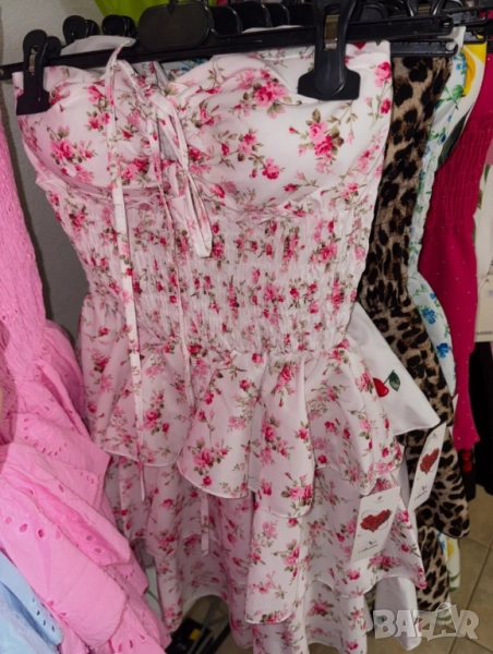 къси флорални рокли, снимка 1