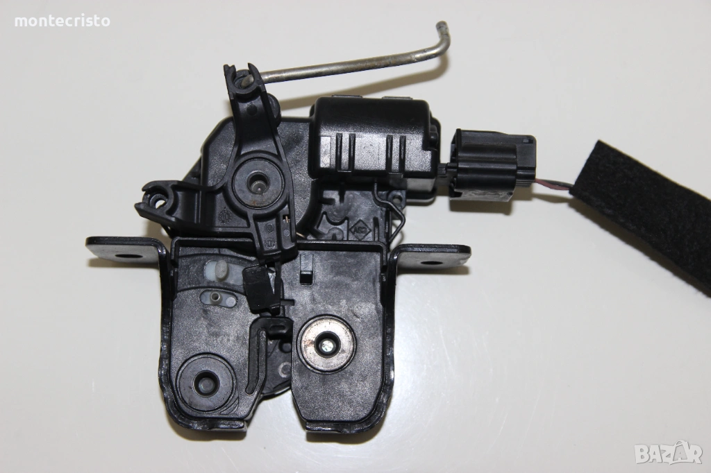 Брава заден капак Dacia Duster (2010-2017г.) 905030010R / 90 50 300 10R, снимка 1