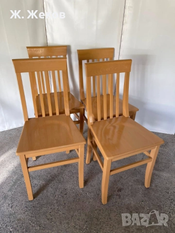 Четири трапезни стола