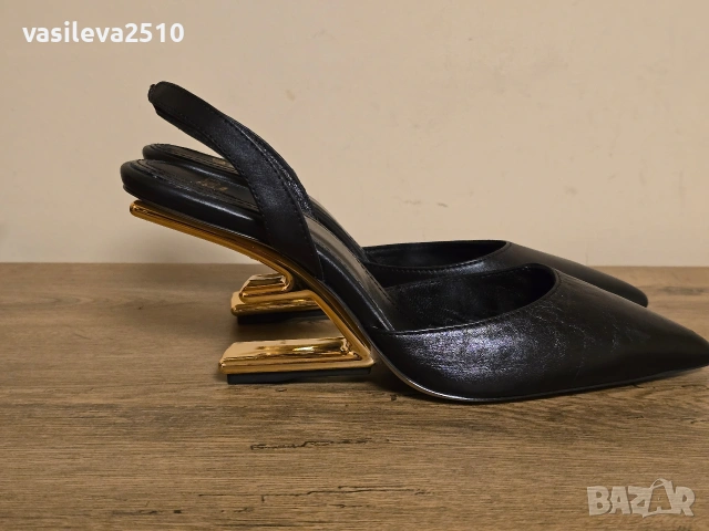 Fendi дамски страхотни обувки с интересен ток от естествена кожа , снимка 11 - Дамски обувки на ток - 53892261