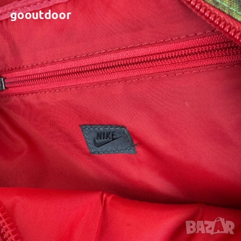 Nike Haute Shoe Print Club Bag, снимка 7 - Чанти - 53777905
