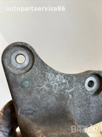 Стойка държач за Peugeot 508 1.6 HDI (2012) 9660142480, снимка 2 - Части - 53744829