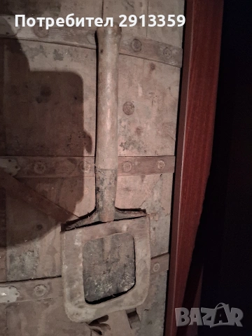 стара войнишка лопата в комплект с кирка