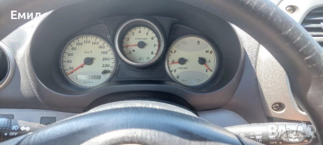 Продавам Toyota RAV 4  ,  2.0 i 4x4 , снимка 9 - Автомобили и джипове - 52308541