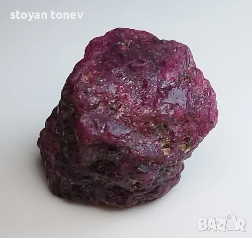 Самороден рубинен кристал с наситен цвят - 55кт.! Нетретиран! Нов!, снимка 3 - Други - 49832574