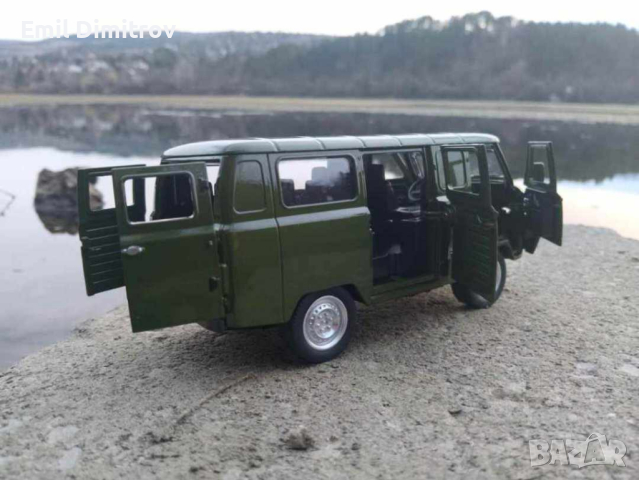 Модел-играчка УАЗ-452 в мащаб 1:24, снимка 7 - Колекции - 44280146
