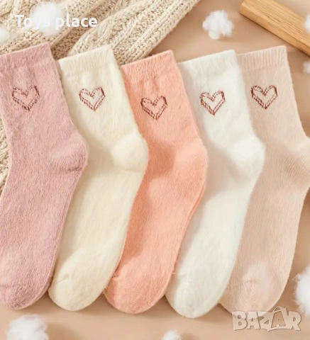 Пухкави чорапи, снимка 4 - Дамски чорапи - 52448565