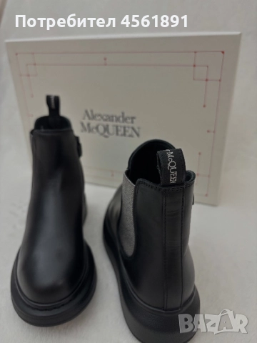 Оригинални детски обувки Alexander McQueen , снимка 4 - Детски боти и ботуши - 52306106
