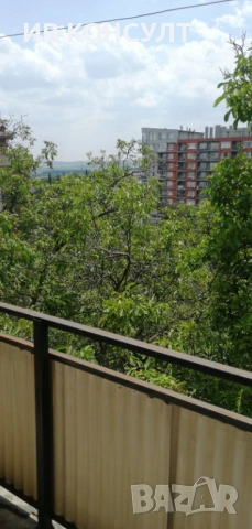 Продавам многостаен апартамент в Три чучура център, снимка 3 - Апартаменти - 54219629