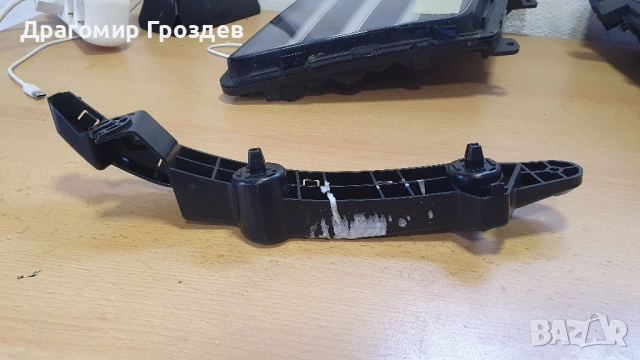 Оригинален ляв държач (водач) за предна броня Nissan Juke F15 facelift / Нисан Джук (2015-2020), снимка 4 - Части - 51755902