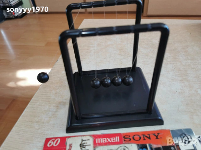 Люлката на Нютон-14Х13Х12СМ ЧЕРНО 1501261754