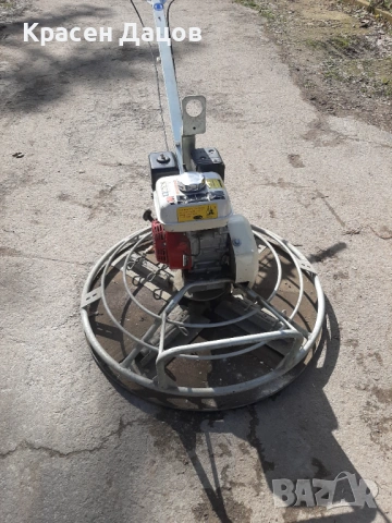 Продавам машина за шлайфане на бетон TREMIX 