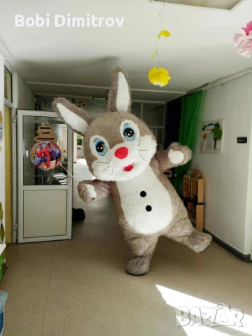 Продава се надуваем костюм / маскот на заек 2.20см висок, със батерия и зарядно, за парти, изненада, снимка 2 - Друга електроника - 53207480