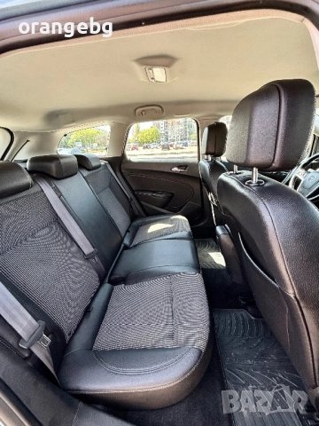 Opel Astra 2.0 CDTI, снимка 9 - Автомобили и джипове - 54218212