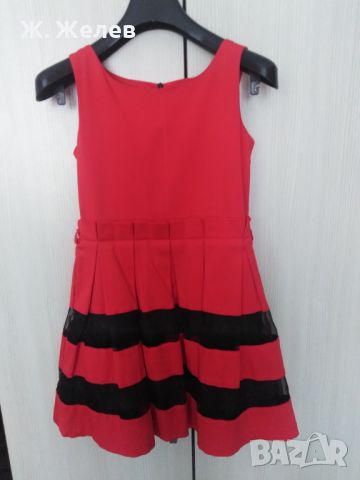 Продавам две роклички и пола за момиче, снимка 1 - Детски рокли и поли - 45336984