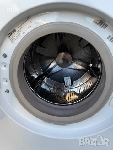 Малка - Мини пералня Zanussi 4 кг, снимка 8 - Перални - 53996067