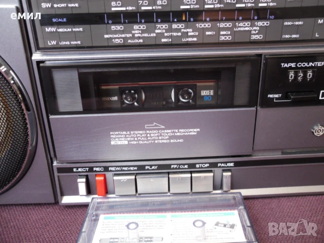 HITACHI  TRK-9100 EZ, снимка 15 - Радиокасетофони, транзистори - 51406761