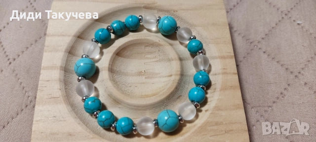 Гривни от естествени камъни. Вземете подарък за любимата жена. Медальон Дървото на Живота.