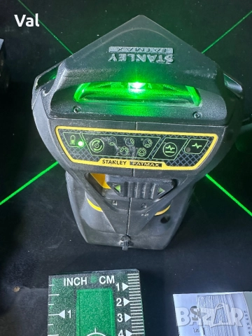 Линеен лазерен нивелир Stanley , снимка 3 - Измервателни инструменти - 51724978