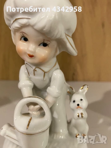 Порцеланова фигурка « Момче и куче »