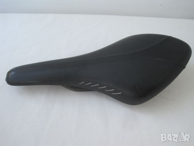 Fizik ARIONE Carbon-велосипедно седло, снимка 1 - Аксесоари за велосипеди - 46675128