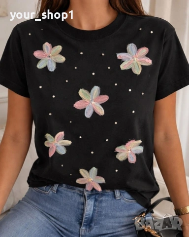 Дамска тениска в черно с 3D цветя 