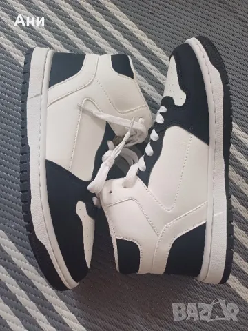 Стилни черно-бели маратонки, снимка 2 - Маратонки - 50352635