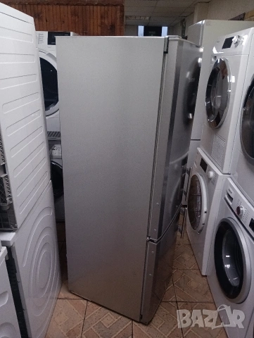 Иноксов комбиниран хладилник с фризер Liebherr с 2 години гаранция!, снимка 9 - Хладилници - 53183616