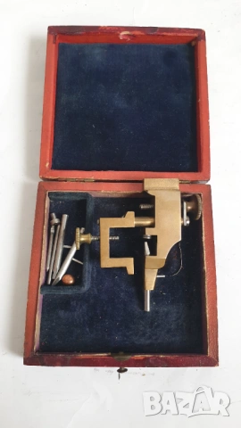 Интересен рядък стар инструмент за часовникари