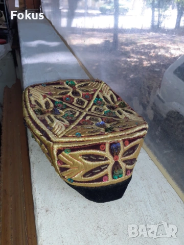 Стара шапка тюбетейка 19 век кадифе сърма пайети, снимка 7 - Антикварни и старинни предмети - 53366723