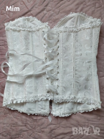 4XL Черен сатенен корсет и L Бял сатенен корсет , снимка 14 - Корсети, бюстиета, топове - 53662341