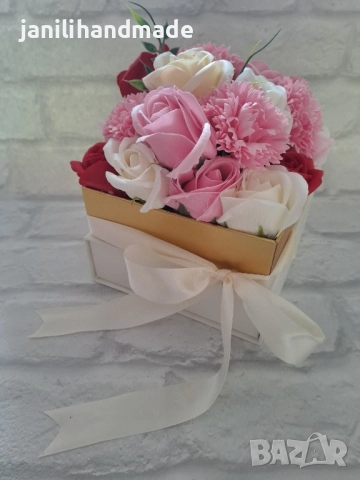 Луксозна завършена кутия бяла