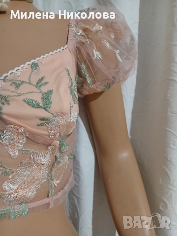 Нежно бюстие Shein, снимка 2 - Корсети, бюстиета, топове - 52268011