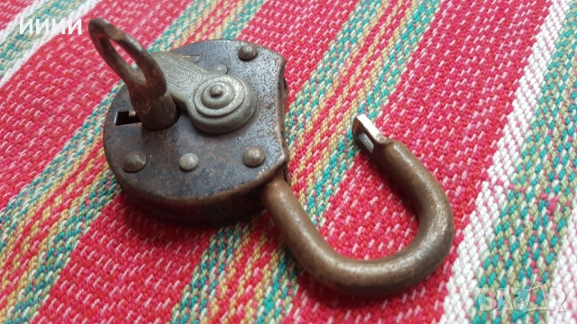 Кован катинар кофар , снимка 2 - Антикварни и старинни предмети - 52048339