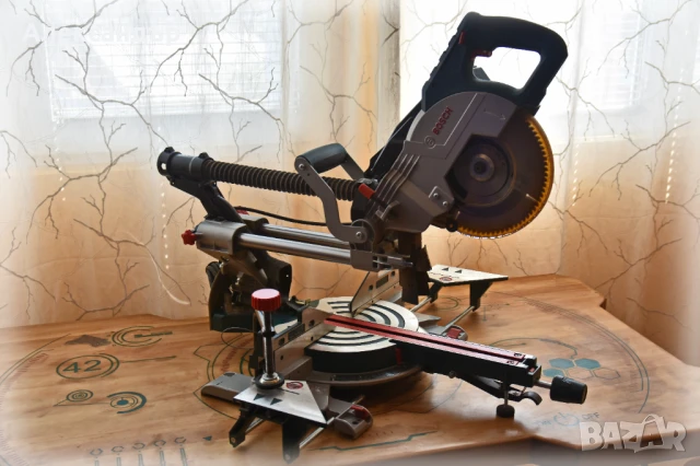 Продавам циркуляр Bosch GCM 8 SJL, снимка 1