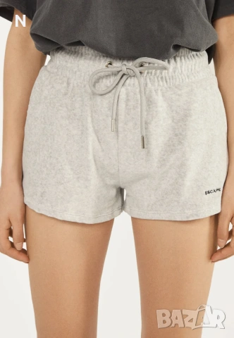 Къси панталони на Bershka , снимка 3 - Къси панталони и бермуди - 53141262