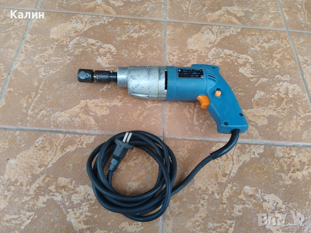 ЕЛПРОМ Р10 резбонарезна машина , снимка 2 - Бормашини - 53938187