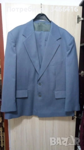 Продавам нов мъжки костюм