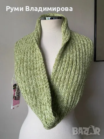 Светлозелен шал/ тип яка от 100 % alpaca, с етикет, снимка 5 - Шалове - 49484144