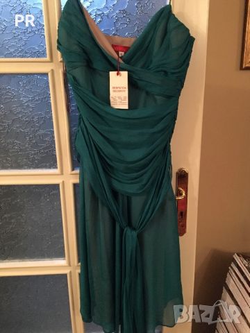 Официална рокля Aftershock, нова с етикет, снимка 1 - Рокли - 45718398