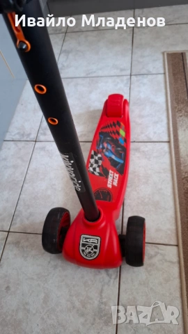 Детска тротинетка Kikkaride, червена
