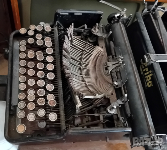 Антикварна пишеща машина Erika, снимка 2 - Антикварни и старинни предмети - 44991269