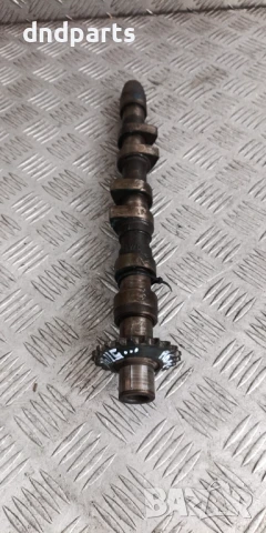 Разпределителен вал Audi A6 2.4i 1999г.	