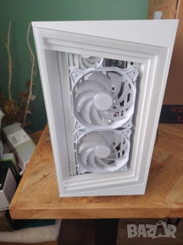 Геймърски чистно нова Gigabyte B650M S2H Motherboard  и PC кутия !, снимка 2 - Дънни платки - 53810315