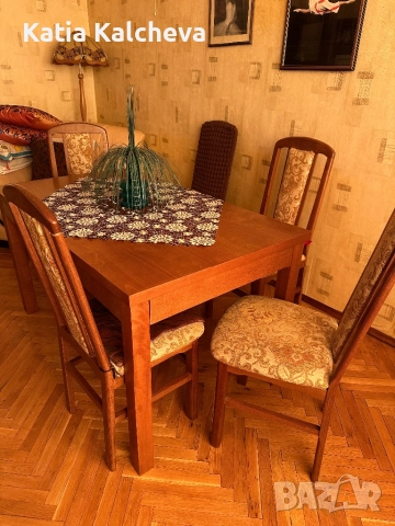 Разтегателна маса с шест стола, снимка 3 - Маси - 52332541